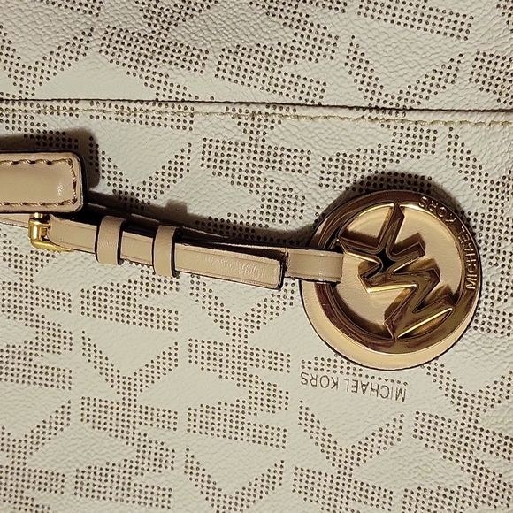 Michael Kors Jet Set Logo E/W Top Zip Tote - Picture 8 of 11